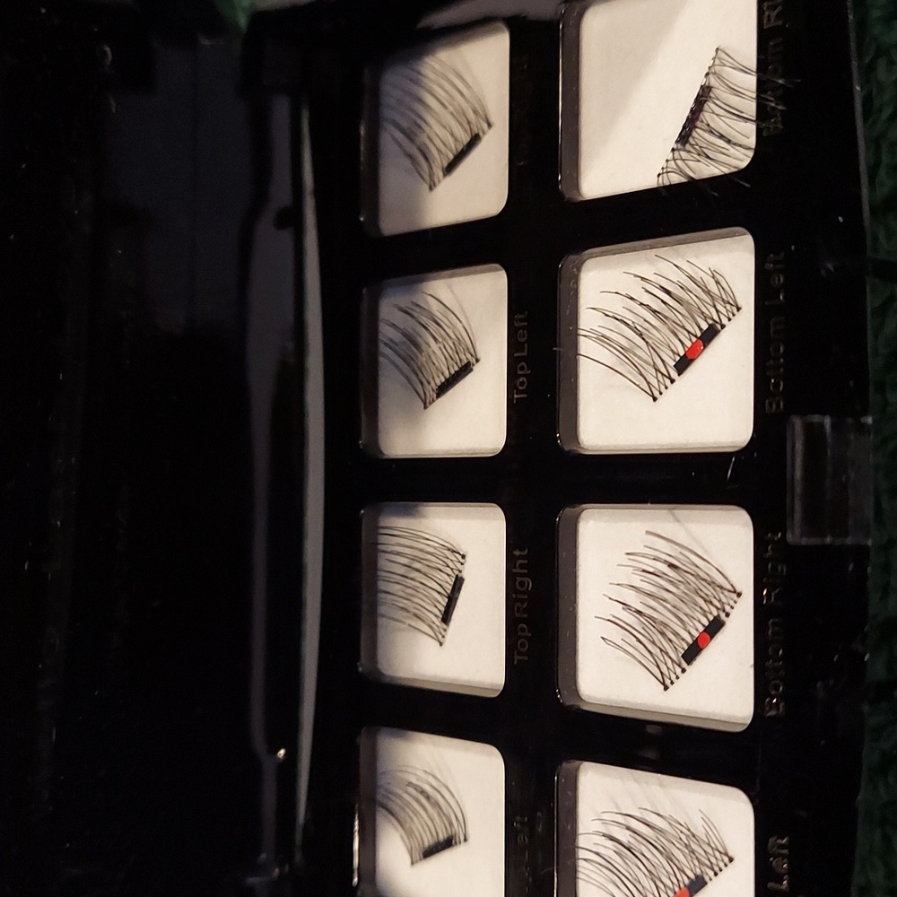 Eyelashes - Picture 2 of 3